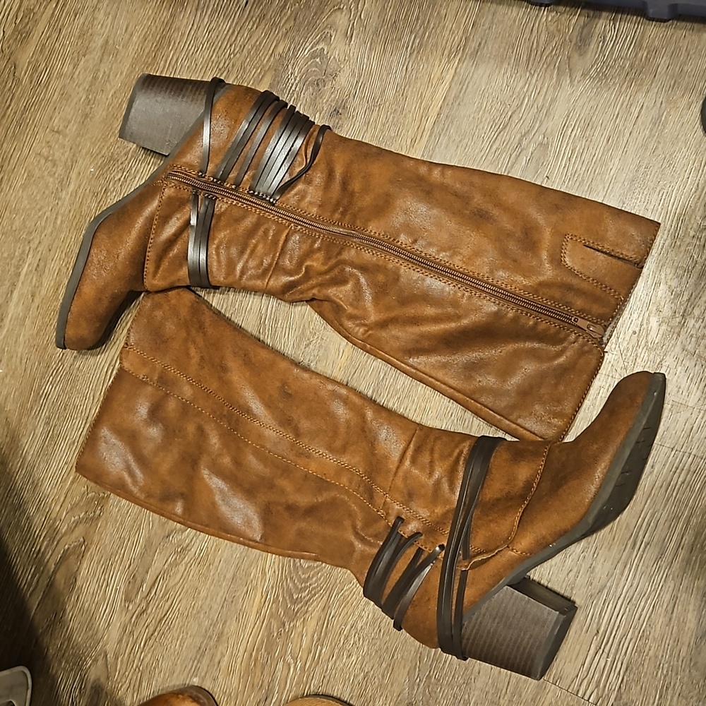 Fergalicious size 10m boots